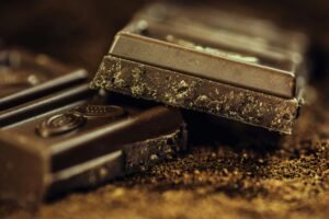 Dark chocolate improves mood and blood circulation – foods that help in erectile dysfunction – Dr. Krunal Patel Sexologist Ahmedabad